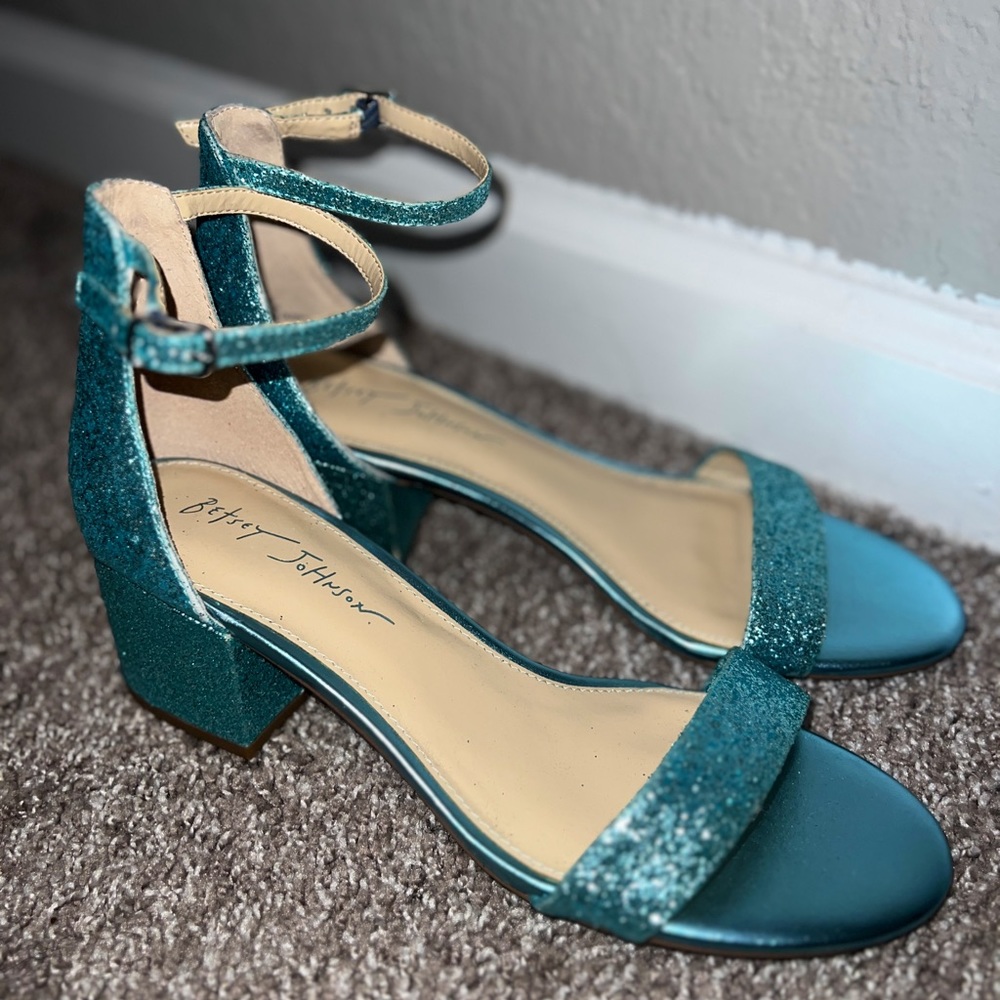 Betsey Johnson Turquoise Sandals Size 9